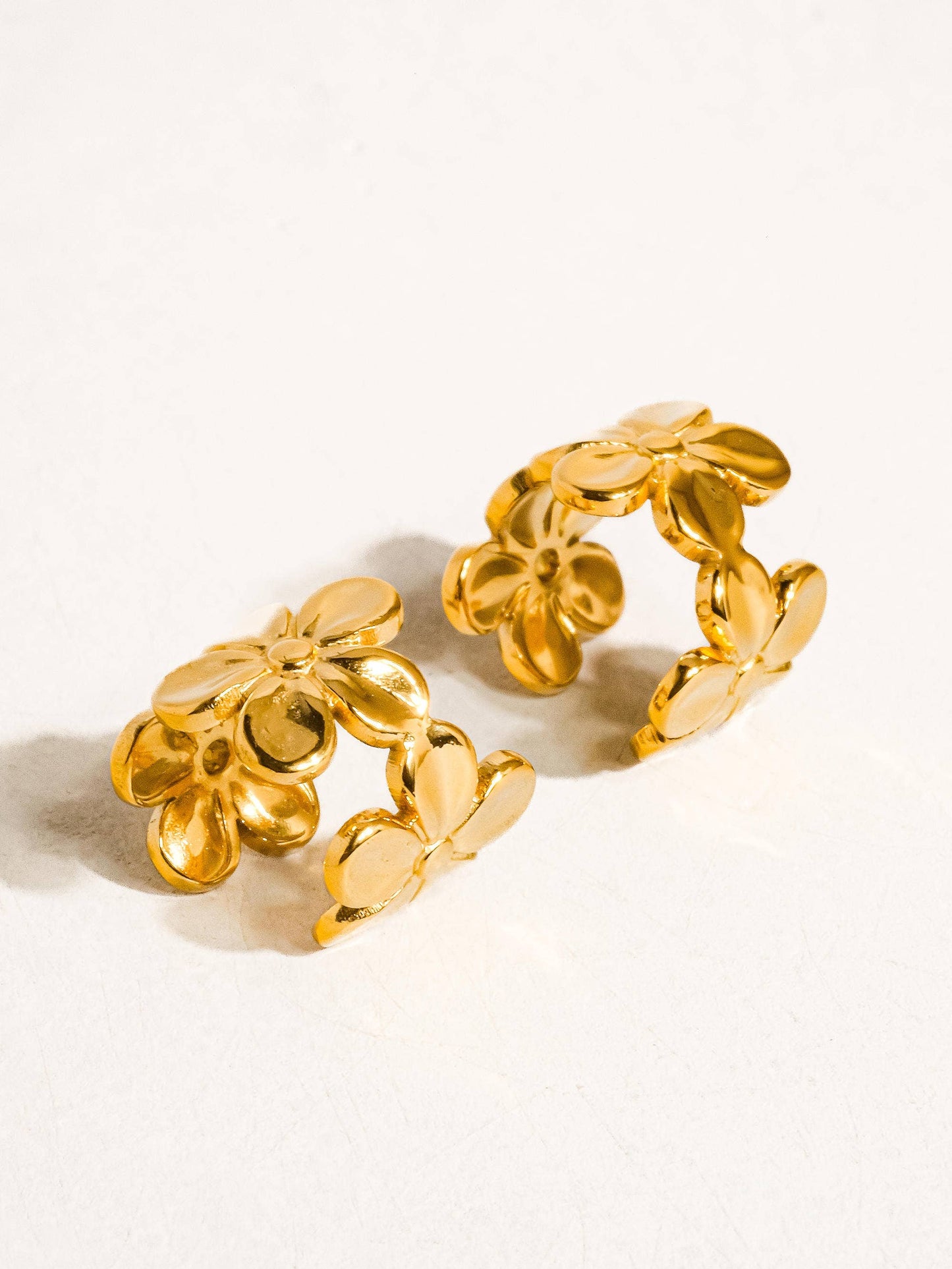 Truly Deeply Non-Tarnish Floral Ear Cuff