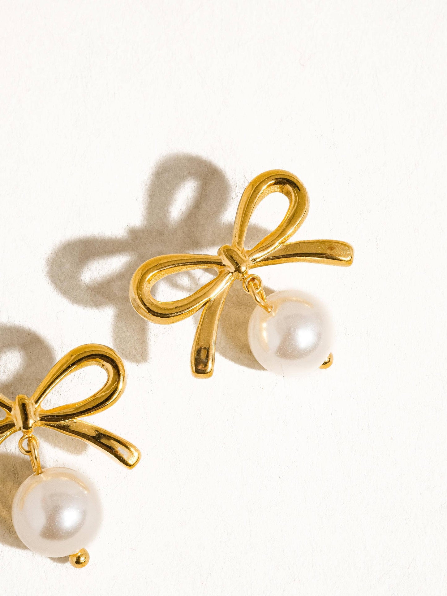 Everly Gold Non-Tarnish Bow Pearl Earring