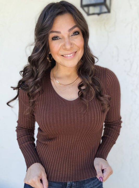 Margot V-Neck Fitted Light Sweater